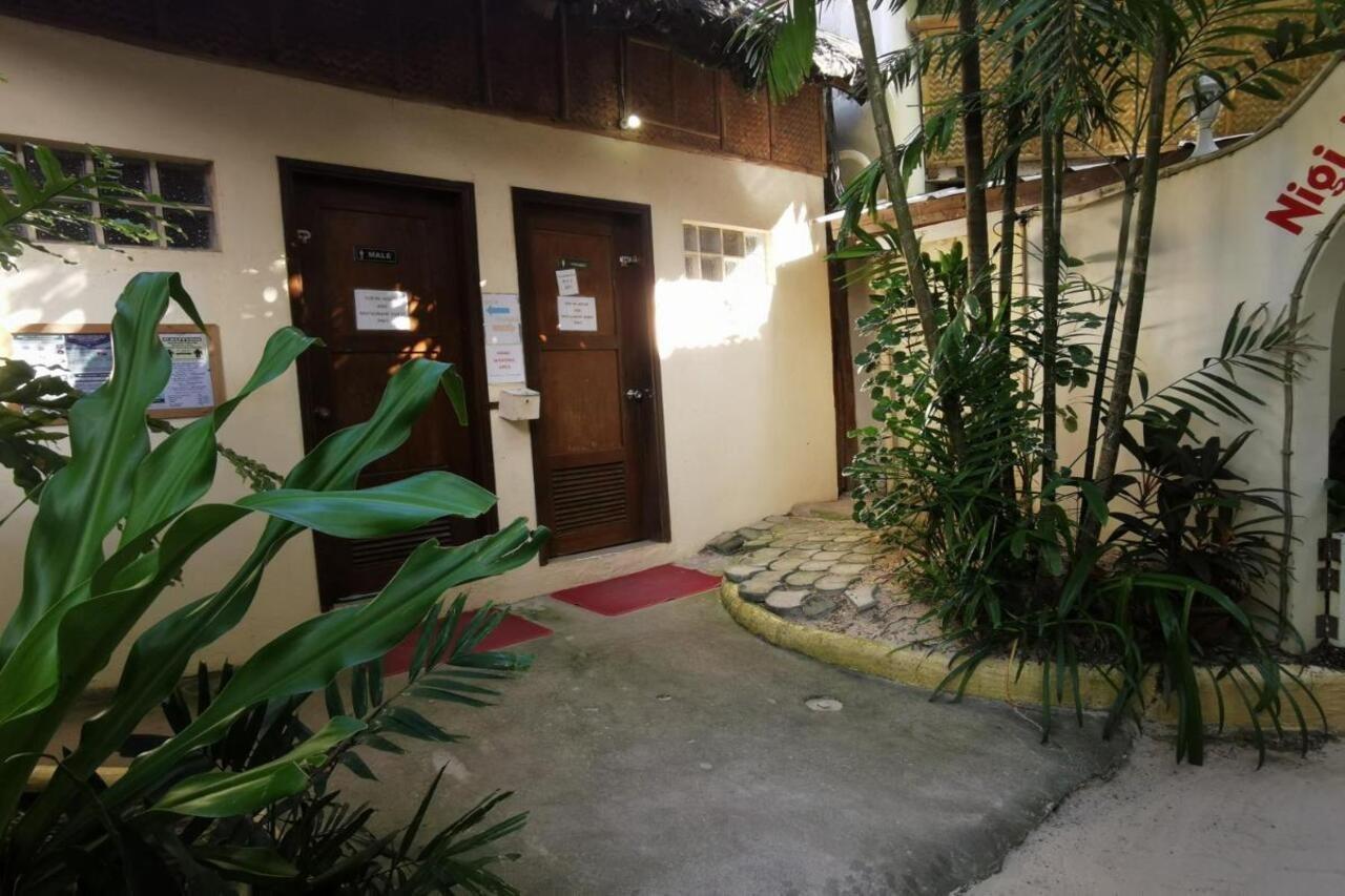 فندق Reddoorz Premium @ Nigi Nigi Nu Noos Station 2 Boracay Balabag  المظهر الخارجي الصورة
