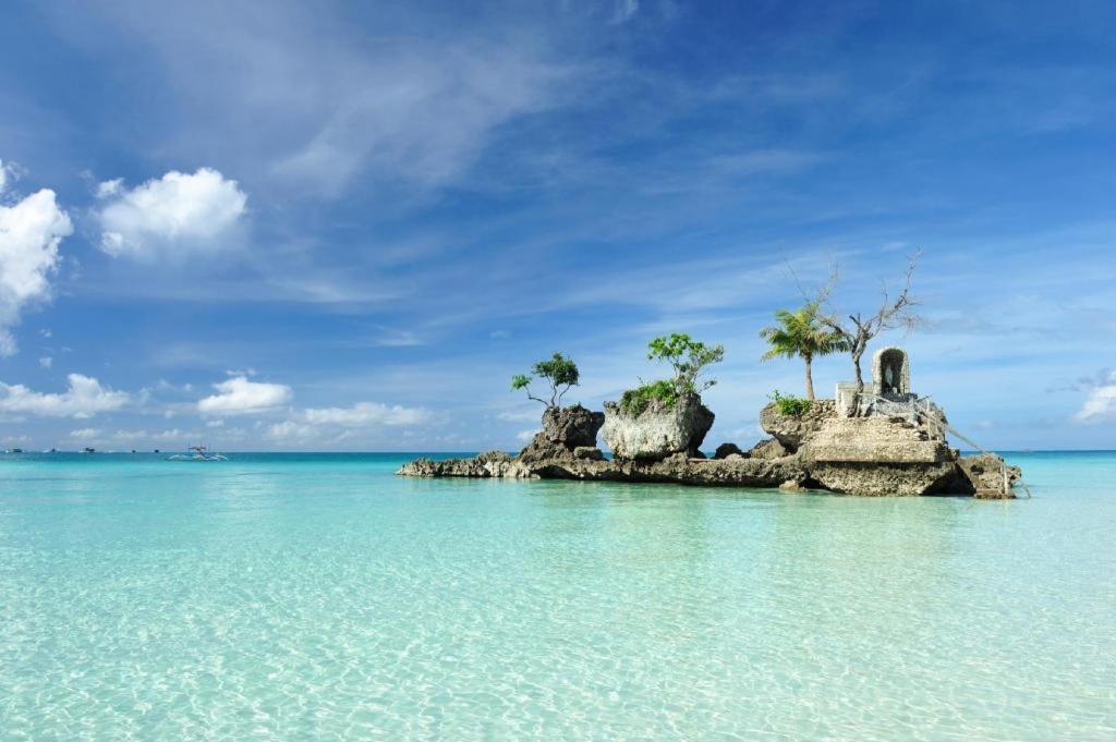 فندق Reddoorz Premium @ Nigi Nigi Nu Noos Station 2 Boracay Balabag  المظهر الخارجي الصورة